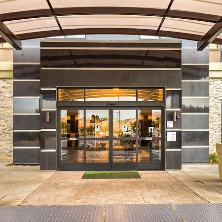 Holiday Inn Hotel & Suites Silicon Valley - Milpitas By Ihg Exterior foto